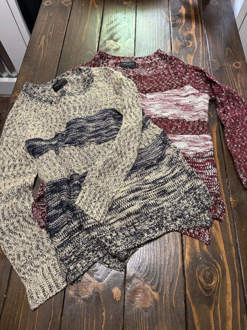 Romeo & Juliet Couture Lightweight Sweater Lot (2) – Women's Medium